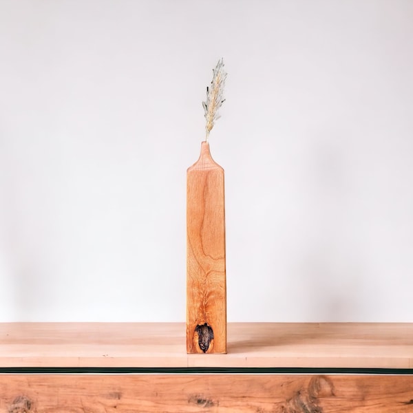 European Alder wood vase (natural finish)