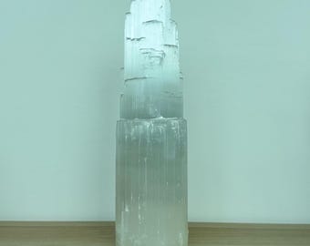 Grote seleniet wolkenkrabberlamp | Natuurlijke kristallen torenverlichting, 15 inch