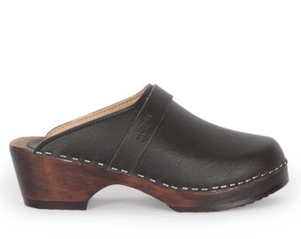 vegetarian clogs
