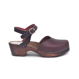 Burgunder Leder Clog Sandalen: Schwedische Holz Pantoletten, Niedriger Absatz