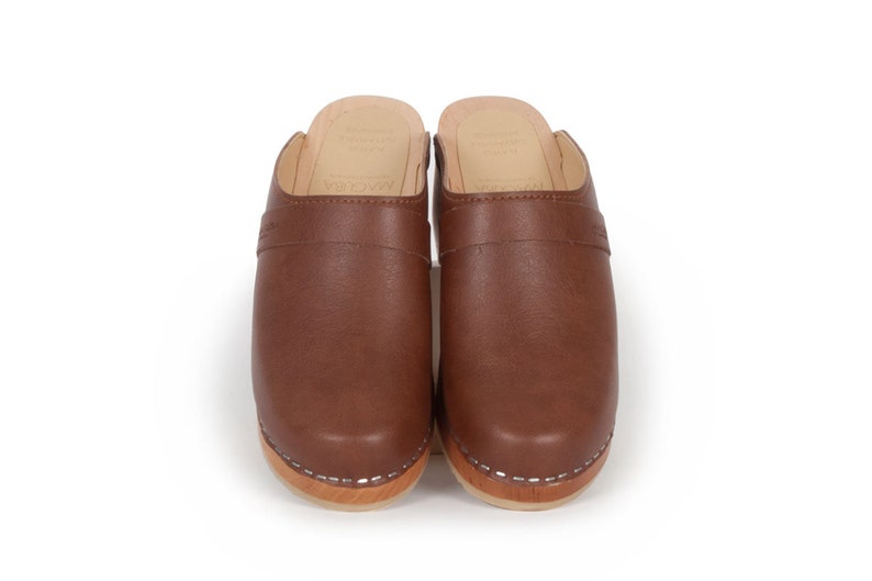 Vegan clogs in Brown, Swedish vegan clogs for women, Low heel vegan shoes, Maguba Berkeley Vegan Brown image 2