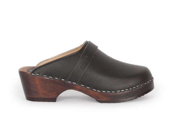 vegan clogs