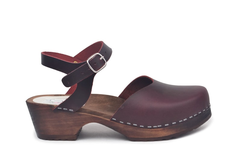 low heel clog sandals