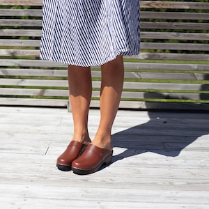 Brown Clogs, Classic Swedish Clog, Women Mules, Low Heel Wooden Clog, Handmade Clogs, Dark Wood Platform, Berkeley Rusty Brown