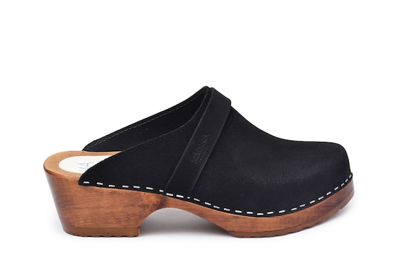 suede clogs womens