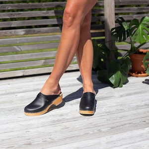 Classic Black Clogs, Black Low Heel Clog, Swedish Clogs for Women, Wooden Mules, Maguba Clogs, Handmade Leather Mules, Berkeley Black