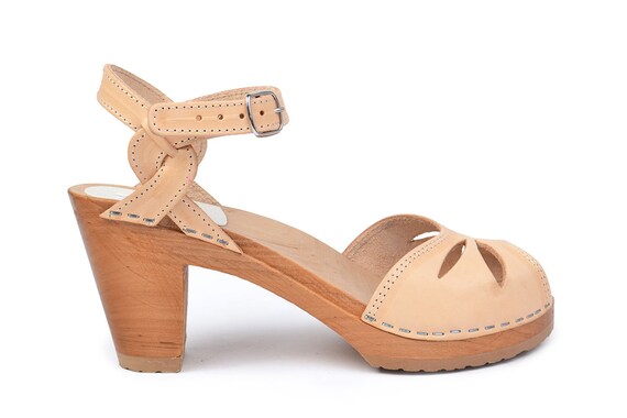 sandle clogs