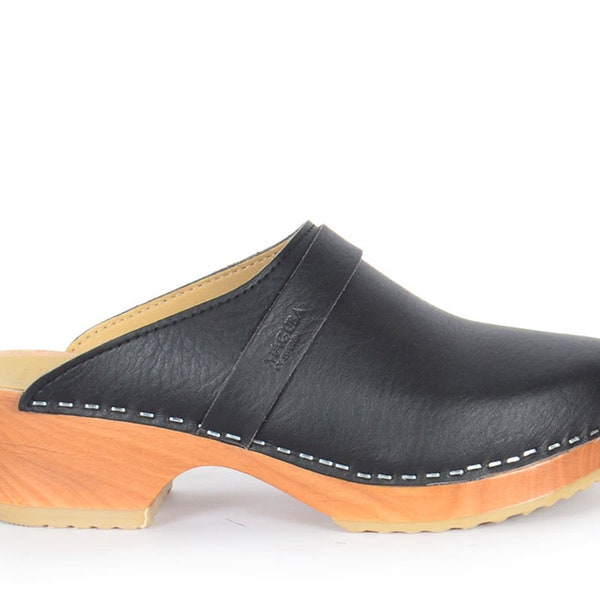 vegan clogs