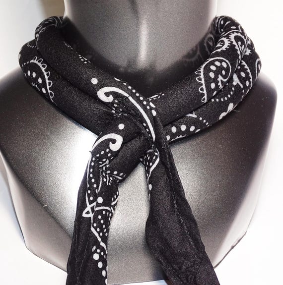 Black Neck cooling wraps made from pure bandannas, 8 hydro gel chambers for Women and Men.