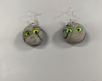 Pet rock earrings (black swirl)