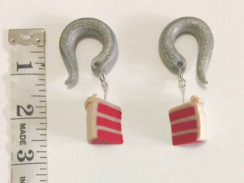 Gauges Cake slice
