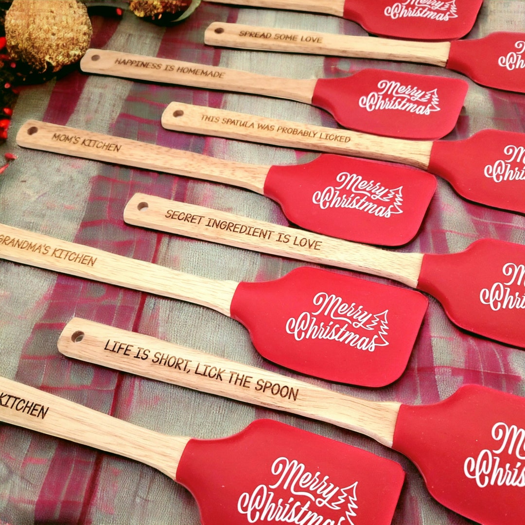 Engraved Christmas Spatula/moms Kitchen Spatula/live Love Bake/grandmas