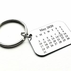 Calendar Keychain - Engraved Month Calendar Keychain - Save the Date Keychain - Wedding Date Keychain - Custom Anniversay Date Keychain Gift