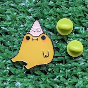 Dunce Cap Frog Enamel Pin B GRADE | 1.25&quot; | Cute Frog Pin, Frog Lapel Pin, Kawaii Frog Pin, Frog Badge, Frog Accessories, Frog Gift