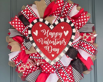 Valentine’s Day Wreath, heart wreath, valentines decor