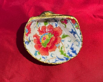 Petit porte-bague de découpage de chinoiseries florales de coquillage d'océan/porte-bagues d'anneau/accessoires de mariage/cadeau mignon/support de bandes de mariage