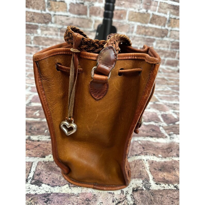RARE Brighton geweven leren bucket bag bruine schoudertas met trekkoord Boho Y2K afbeelding 12
