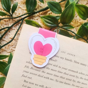 Segnalibro magnetico / Segnalibro magnetico Lampadina dell'amore / Kawaii Bbookmark con magnete / Regalo per gli amanti della lettura / Regalo accessorio del libro / La carta carina