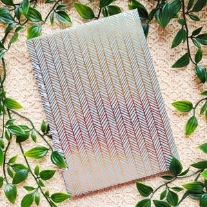 Caderno Espiral A5 | Capa Verde Metalizada | Caderno com Argolas | Diário Elegante e Durável | Caderno A5 Verde com Argolas | The Cute Paper