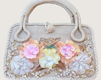 1960s Raffia Straw Handbag Floral Appliqué Shell Detail - Made in Japan