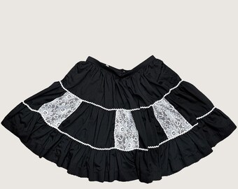 Late 1970s Pete Bettina Square Dance Circle Skirt Black Eyelet Trim Medium