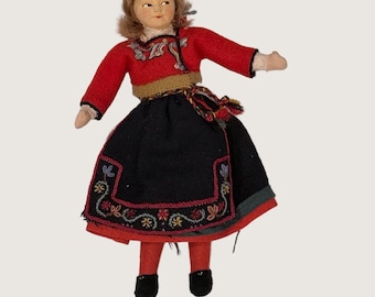 Mid Century Ronnaug Pettersen Hardanger Doll Norway Folk Art