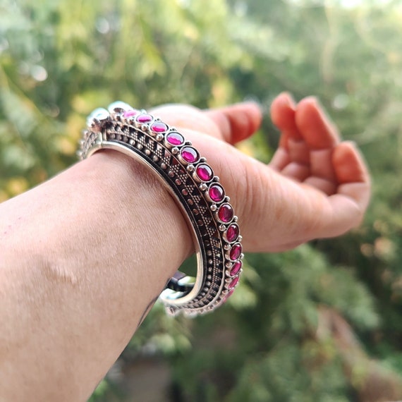 Single silver best sale bangle