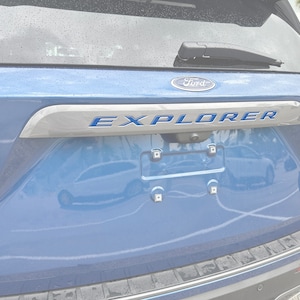 Tufskinz | Inserções de letras para porta traseira se encaixam no Ford Explorer 2020-2024 - Kit de 8 peças
