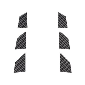 Puede incluir: Seis piezas con textura de fibra de carbono, cada una con una forma angular &uacute;nica. Las piezas est&aacute;n dispuestas en dos columnas de tres, sobre un fondo blanco liso. El patr&oacute;n de fibra de carbono es un tejido repetitivo negro y gris.
