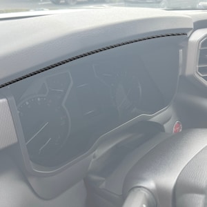 Tufskinz | Bovenste instrumentenpaneel instrumentenpaneel accentbekleding - past op toendra&#39;s 2022-2025 en Toyota Sequoia 2023-2025 - set van 1