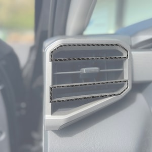 Tufskinz | A / C Vent Overlay Accent - Für 2022-2025 Tundra & 2023-2025 Toyota Sequoia - 8-teiliges Kit
