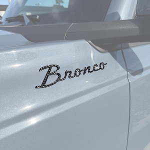 Tufskinz | Cursieve badge Bronco - past op Bronco 2021-2026 - set van 1