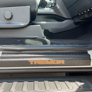 Tufskinz | Protection de seuil de porte avant - Pour F-150 2015-2025 - Kit de 2