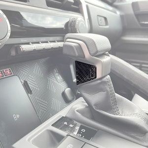 Tufskinz - Revestimiento decorativo para pomo de cambio automático - Compatible con Tacoma 2024-2025 y 4Runner 2025-2026 - 2 piezas