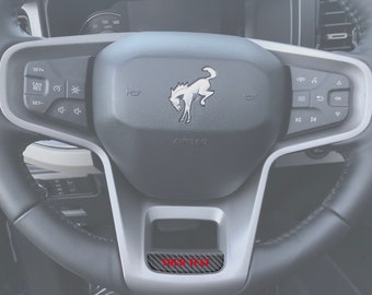 Tufskinz | "Lenkradeinsatz mit ""Custom"" Text für 2021-2026 Bronco - 1-teiliges Set"