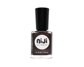 Schimmernder dunkel schokobrauner Nagellack: Veganer 10-Freier Lack