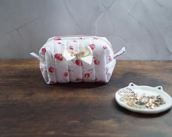 Small red tulips quilted makeup bag with bow