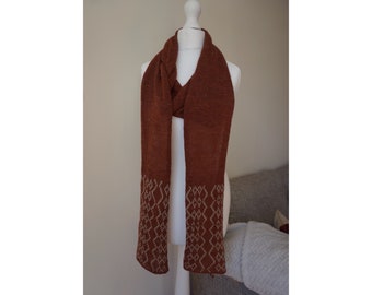 Patterned lambswool scarf