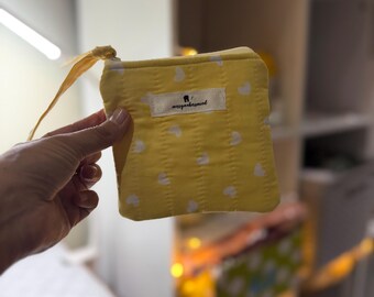 Zipper coin/card & small accessories pouch (yellow hearts)