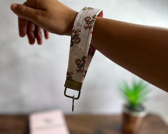 Vintage diamond print keychain wristlet