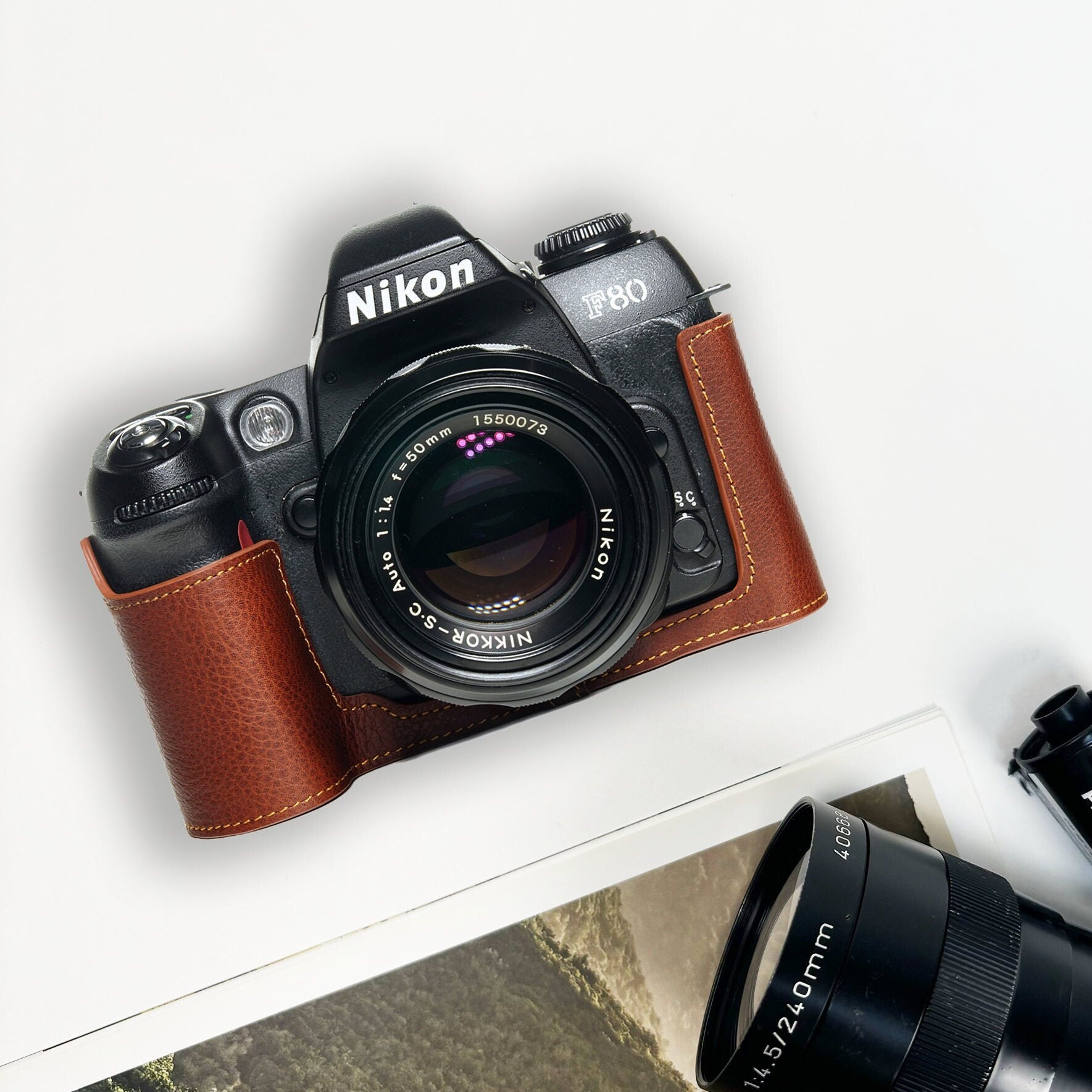 お値下中】フィルムカメラの完成型。Nikon F80S＋標準レンズ+付属品