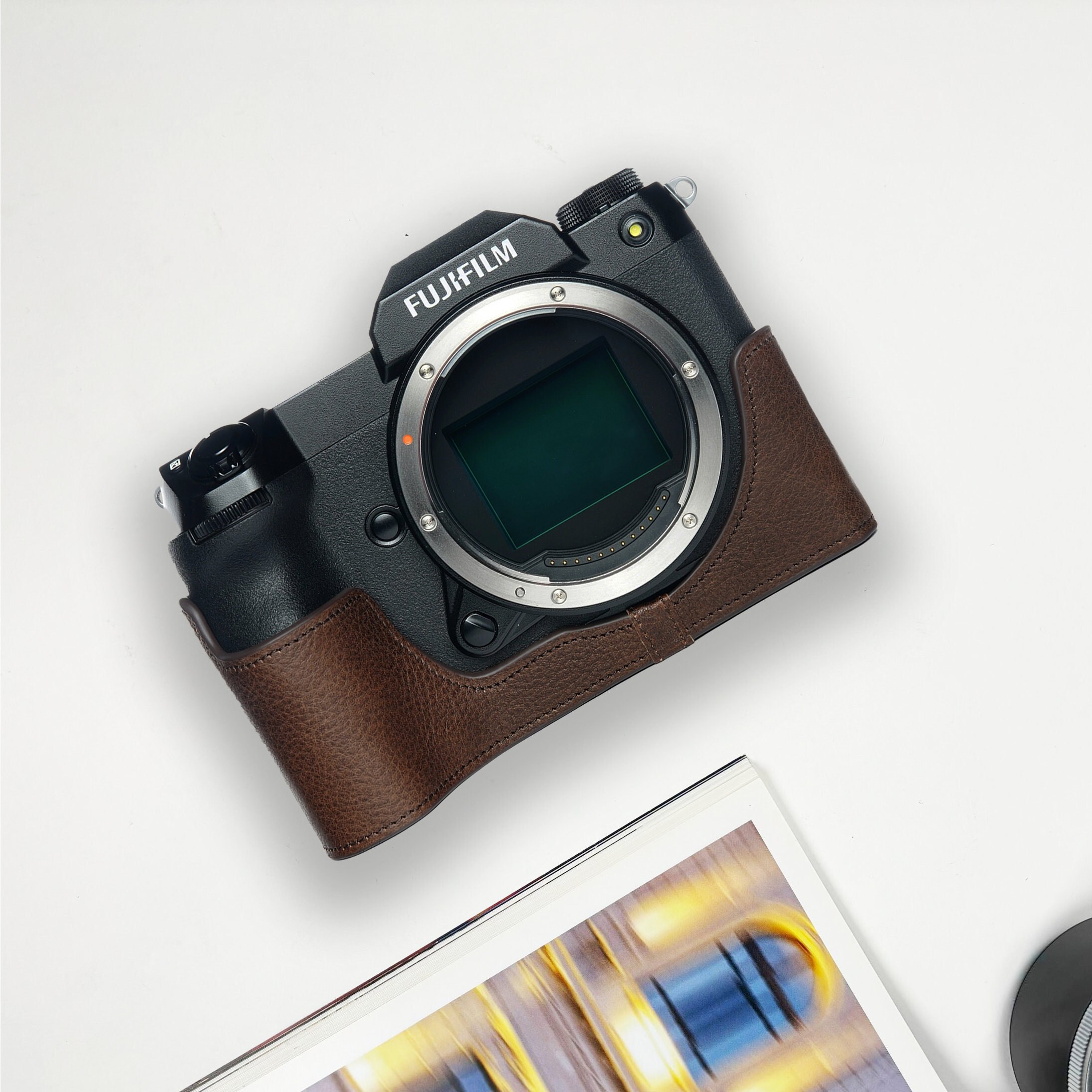 KAZA GFX100S/GFX50S II専用 ハーフレザーケース Fujifilm GFX100S /GFX50S II Leather Camera Case - Half Case
