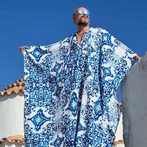 Mens Viscose Caftan Blue majolica print caftan for men, kaftan tunic pool party , billowy dress plus size kaftan caftan image 3