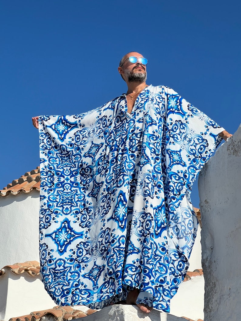 Mens Viscose Caftan Blue majolica print caftan for men, kaftan tunic pool party , billowy dress plus size kaftan caftan image 3