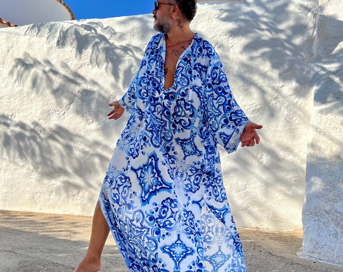 Mens Caftan Blue Red majolica print caftan for men, kaftan tunic pool party , billowy dress plus size kaftan satin caftan