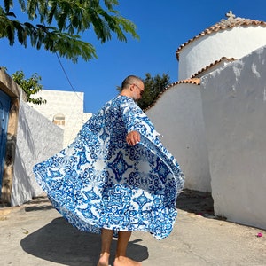 Mens Viscose Caftan Blue majolica print caftan for men, kaftan tunic pool party , billowy dress plus size kaftan caftan image 9