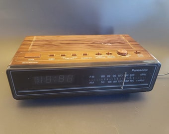 Panasonic RC-65 AM FM Radio Alarm Clock Digital Vintage Japan Woodgrain Works