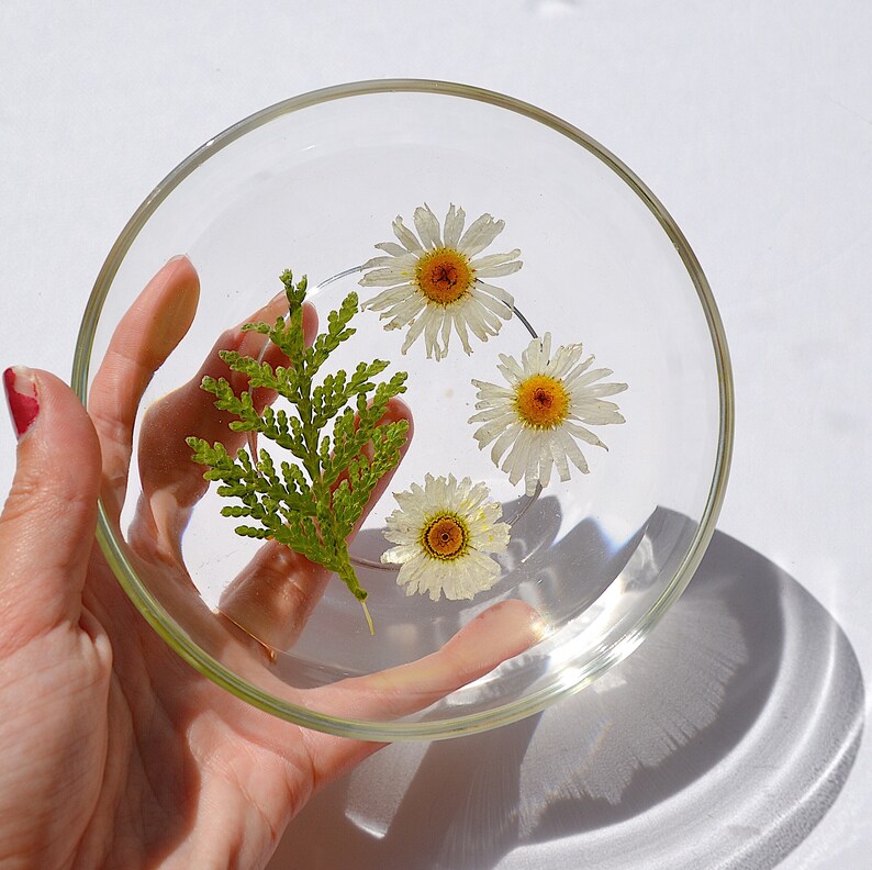 flower jewellery dish pressed flower glass trinket dish Resin trinket dish flower dish Ring Dish resin ring dish preserved flowers