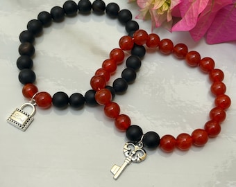 Juego de pulseras de ónix con distancia: dije de candado y llave, joyería de la amistad