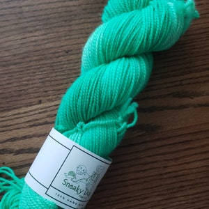 Hand dyed yarn, spearmint breeze, one of a kind, indie dyed, small batch, worsted, ooak, limited edition, fade, hand dyed, knit, green, mint